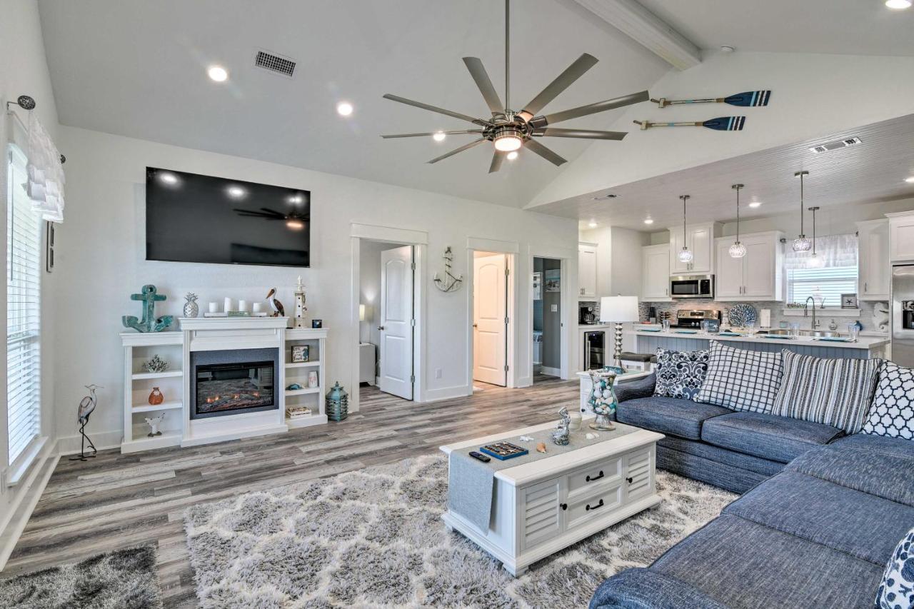 Bolivar Peninsula Beach House, Steps To Coast Extérieur photo