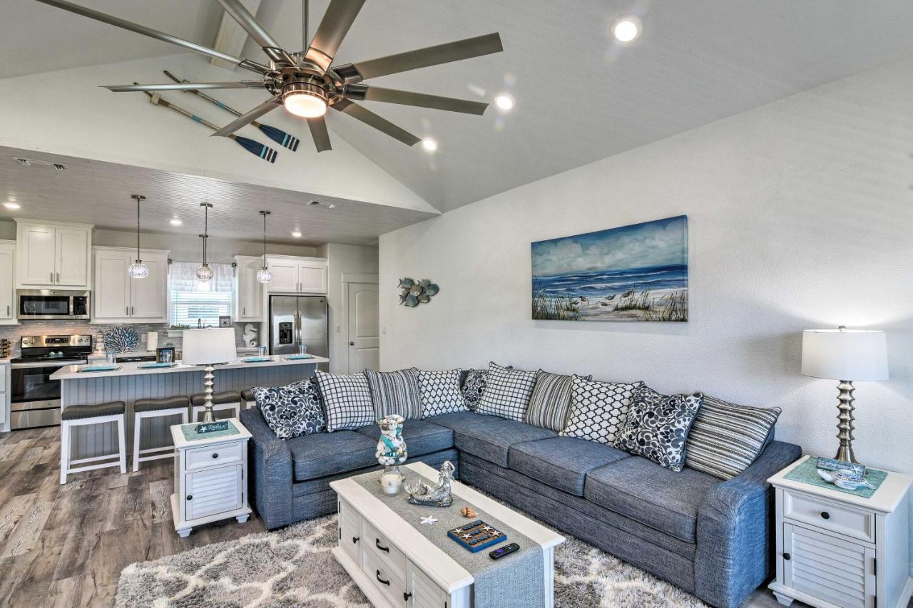 Bolivar Peninsula Beach House, Steps To Coast Extérieur photo