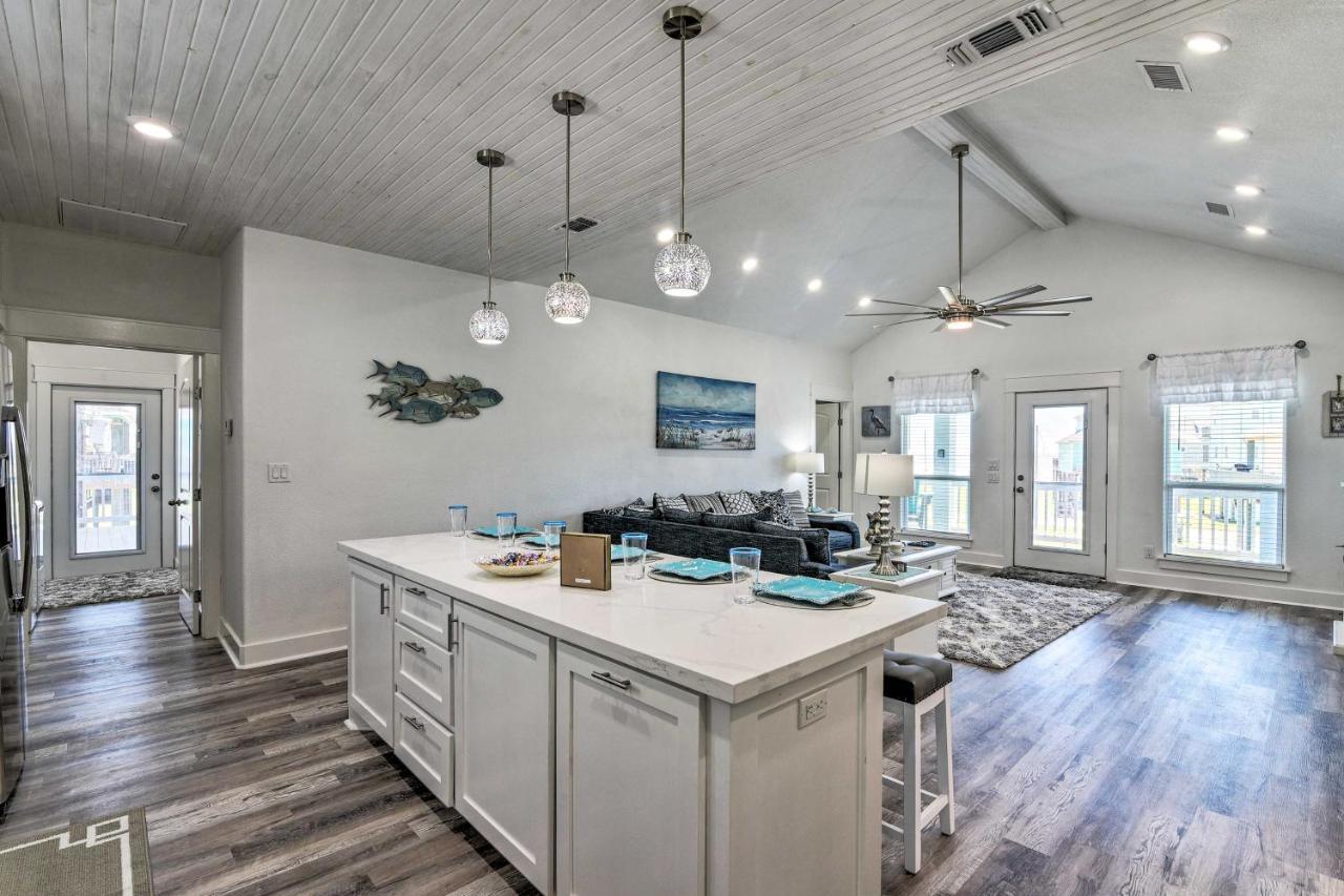 Bolivar Peninsula Beach House, Steps To Coast Extérieur photo